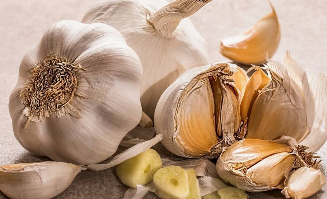 Sarımsağı tuzlu fıstık gibi soymanın sırrı bulundu! Aslında bu kadar basitmiş - Resim: 25